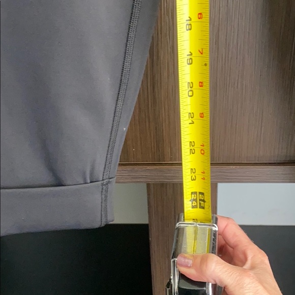 Lululemon Black jogger pants - Picture 6 of 7